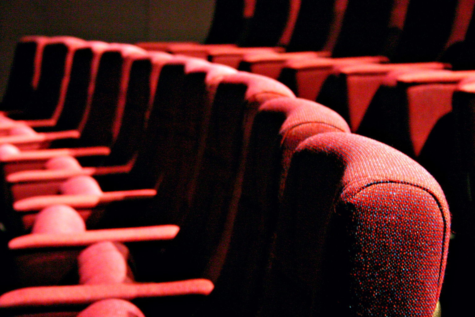 theater-seats-1513151a